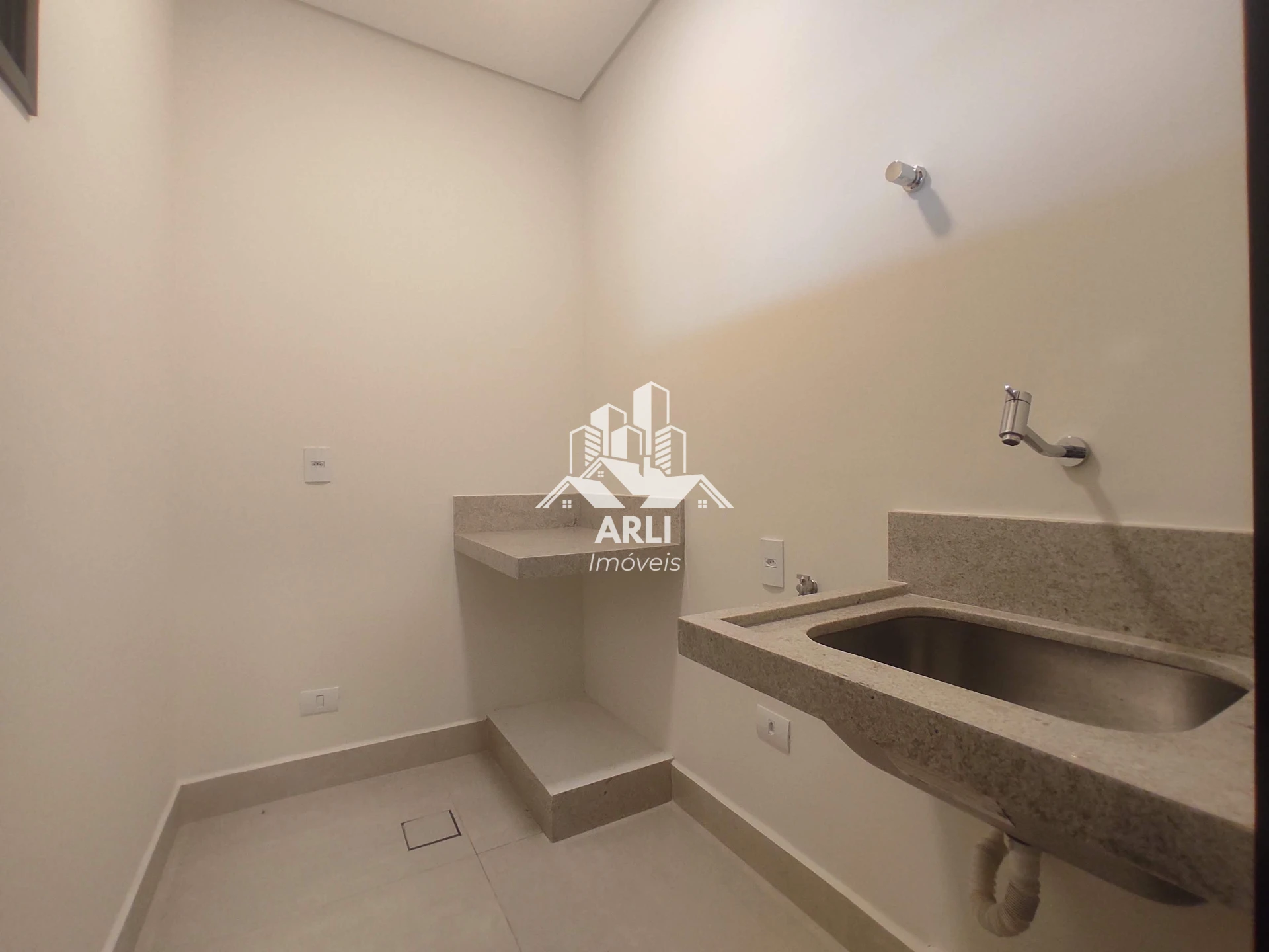  CASA À VENDA CONDOMINIO RESIDENCE ll - 