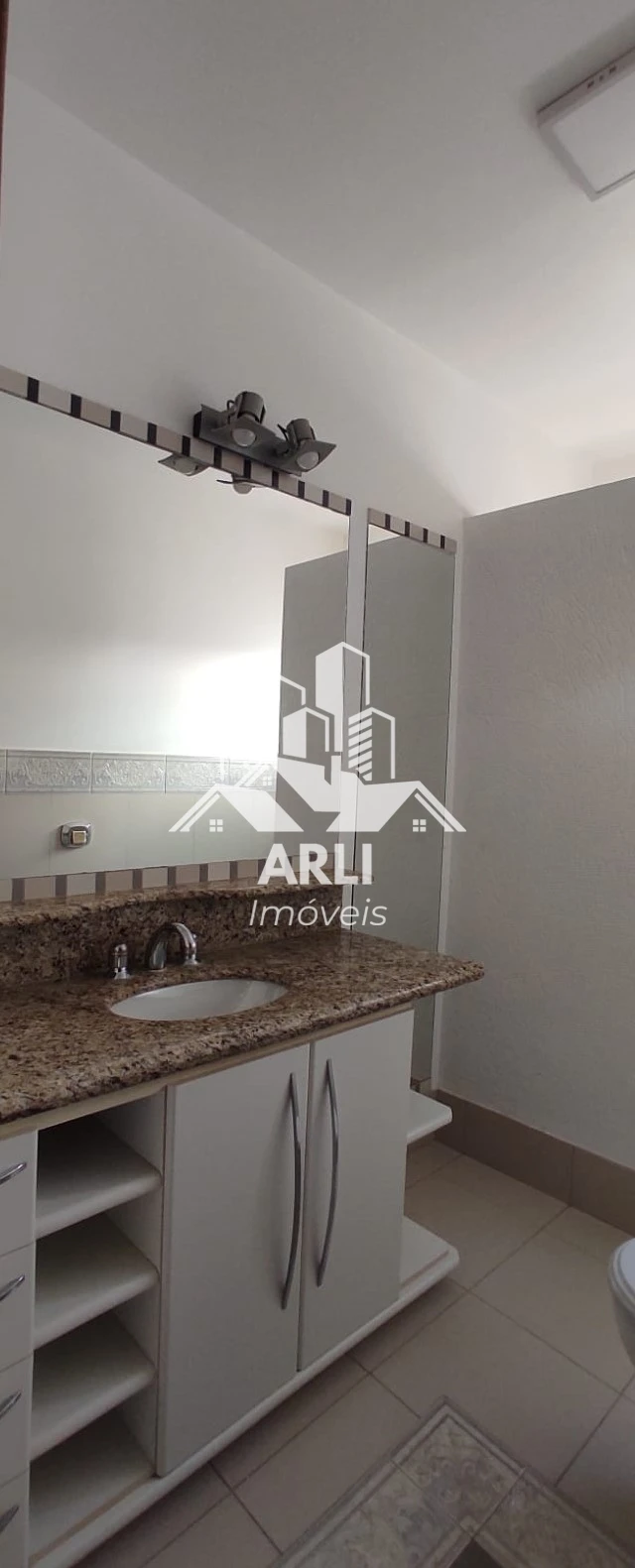 CASA À VENDA JD MARIA IZABEL!!! - 