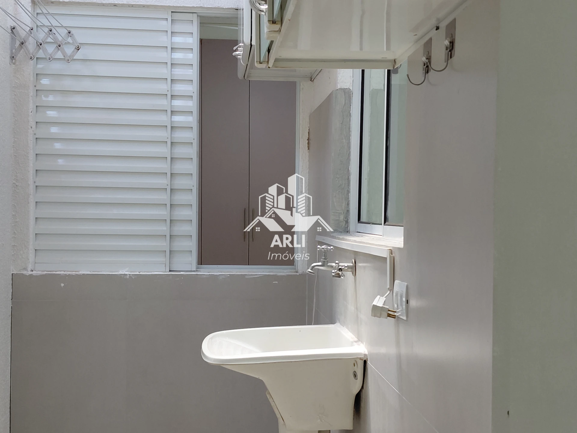 casa à venda, OU LOCAÇÃO, no  Condomínio Terra Nova, infra estrutura completa !!! - 