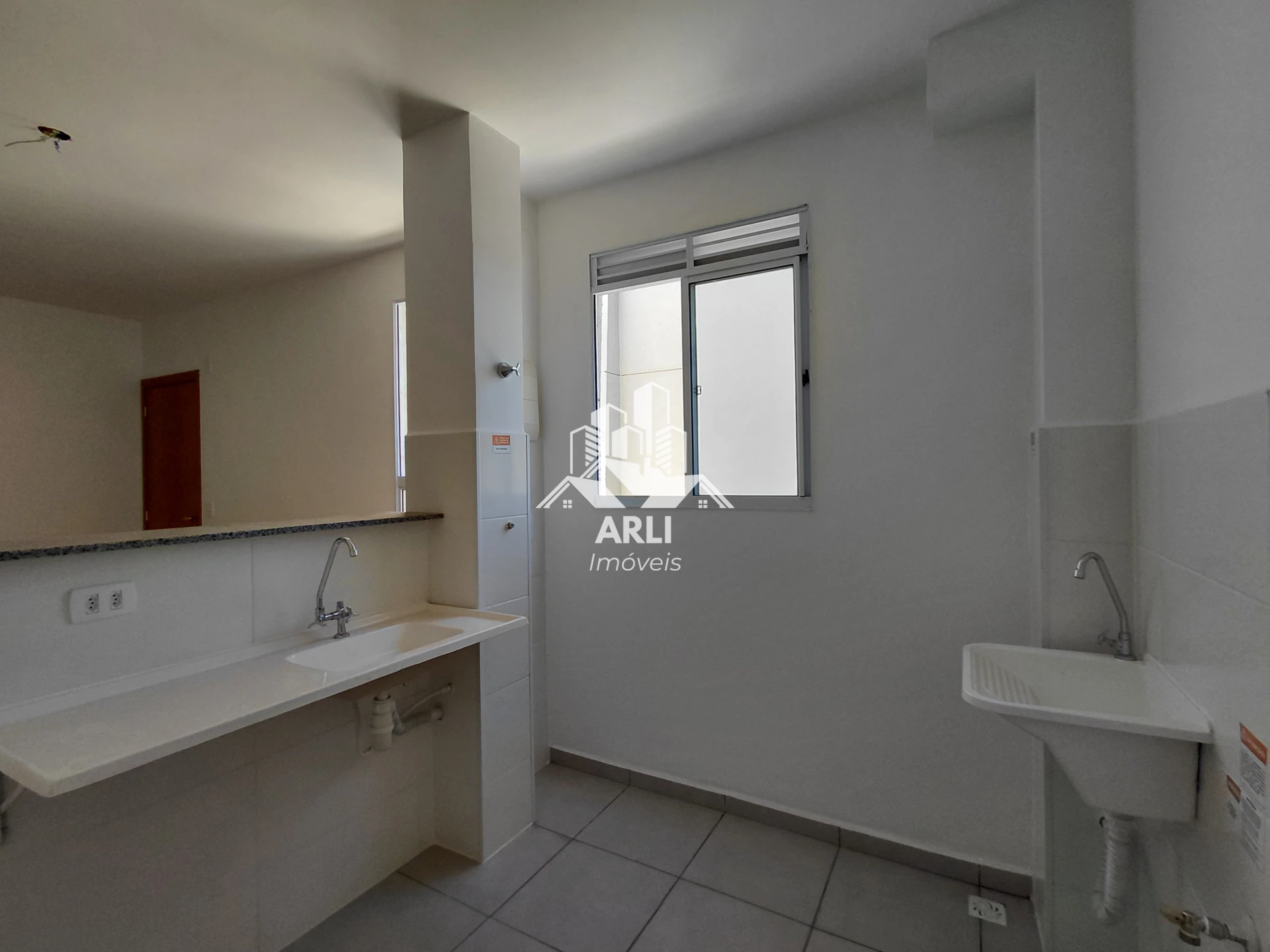 APARTAMENTO À VENDA RESIDENCIAL MADRI-SEJA O PRIMEIRO DONO. - 