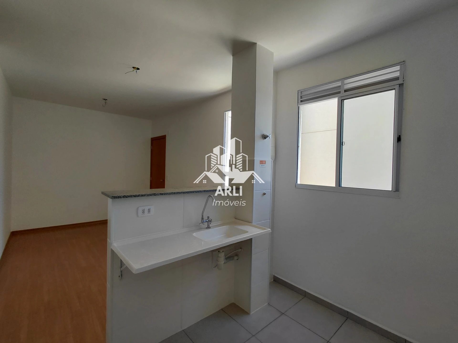 APARTAMENTO À VENDA RESIDENCIAL MADRI-SEJA O PRIMEIRO DONO. - 