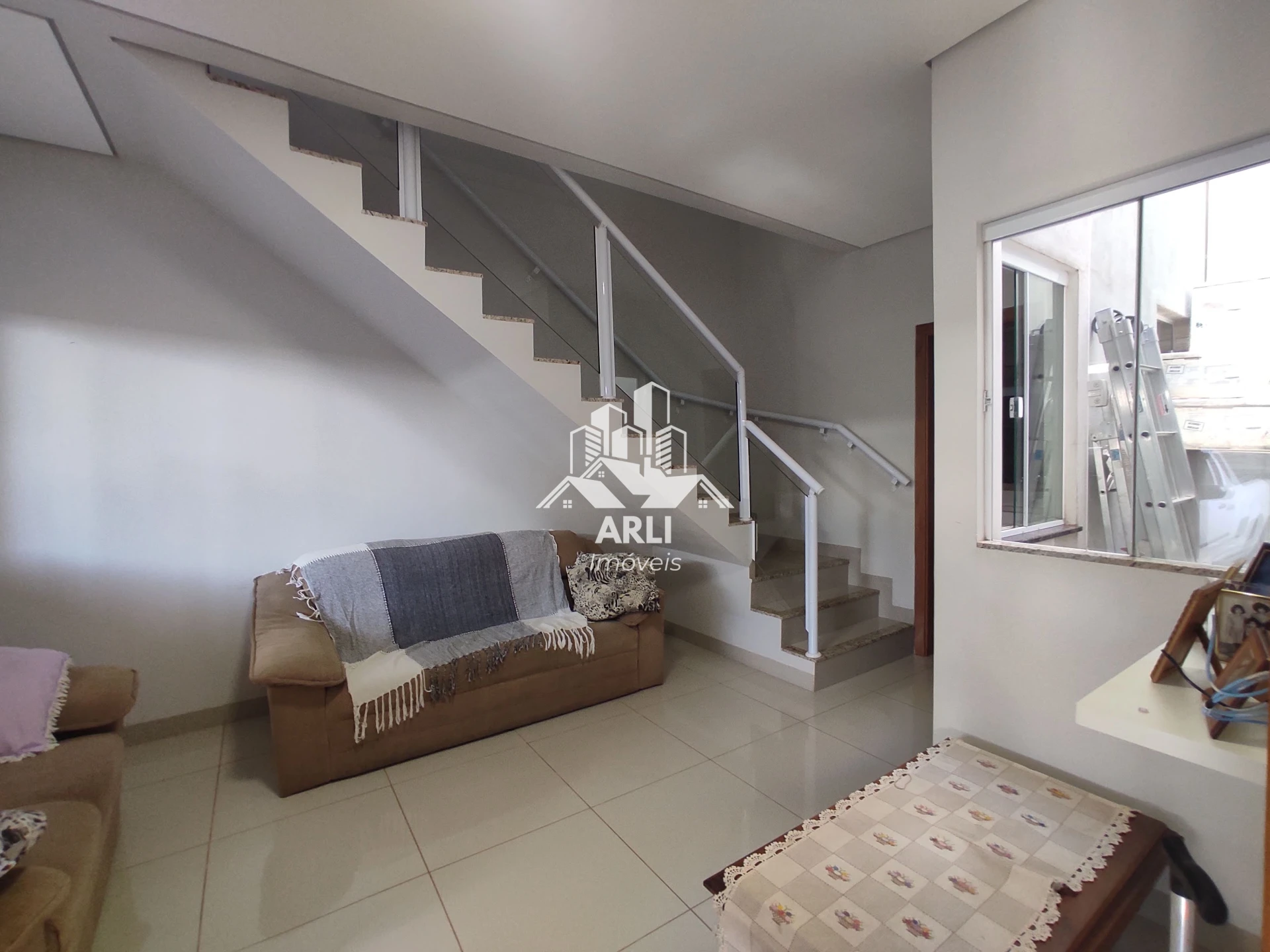 SOBRADO À VENDA NO JD PLANALTO !!! - 