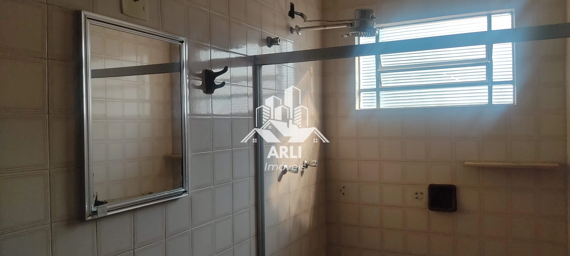 CASA À VENDA JD CAVALARI, PONTO COMERCIAL !!! - 