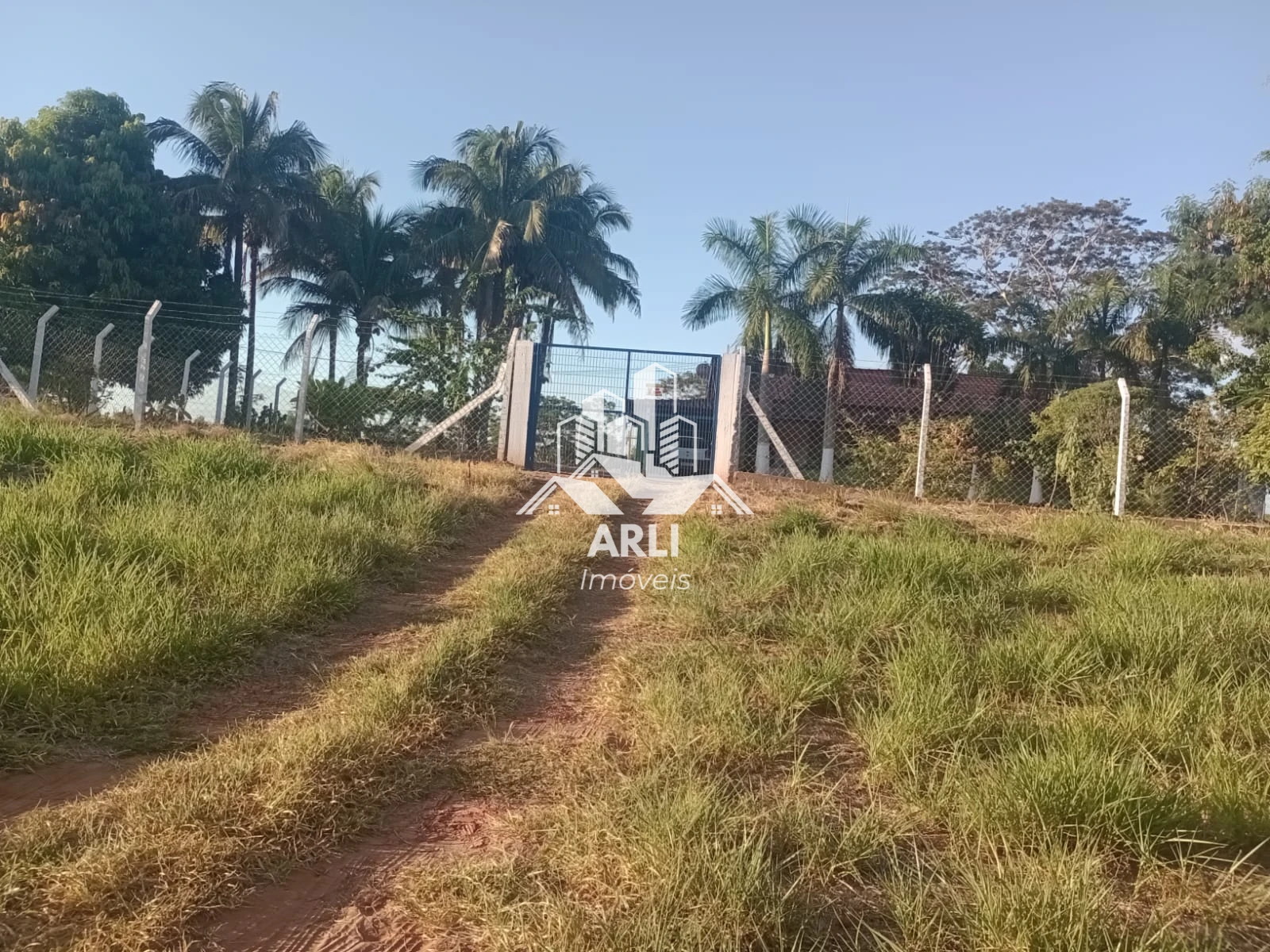 LINDA CHÁCARA À VENDA EM OSCAR BRESSANE !!! "PERMUTA COM CASA EM MARÍLIA" - 