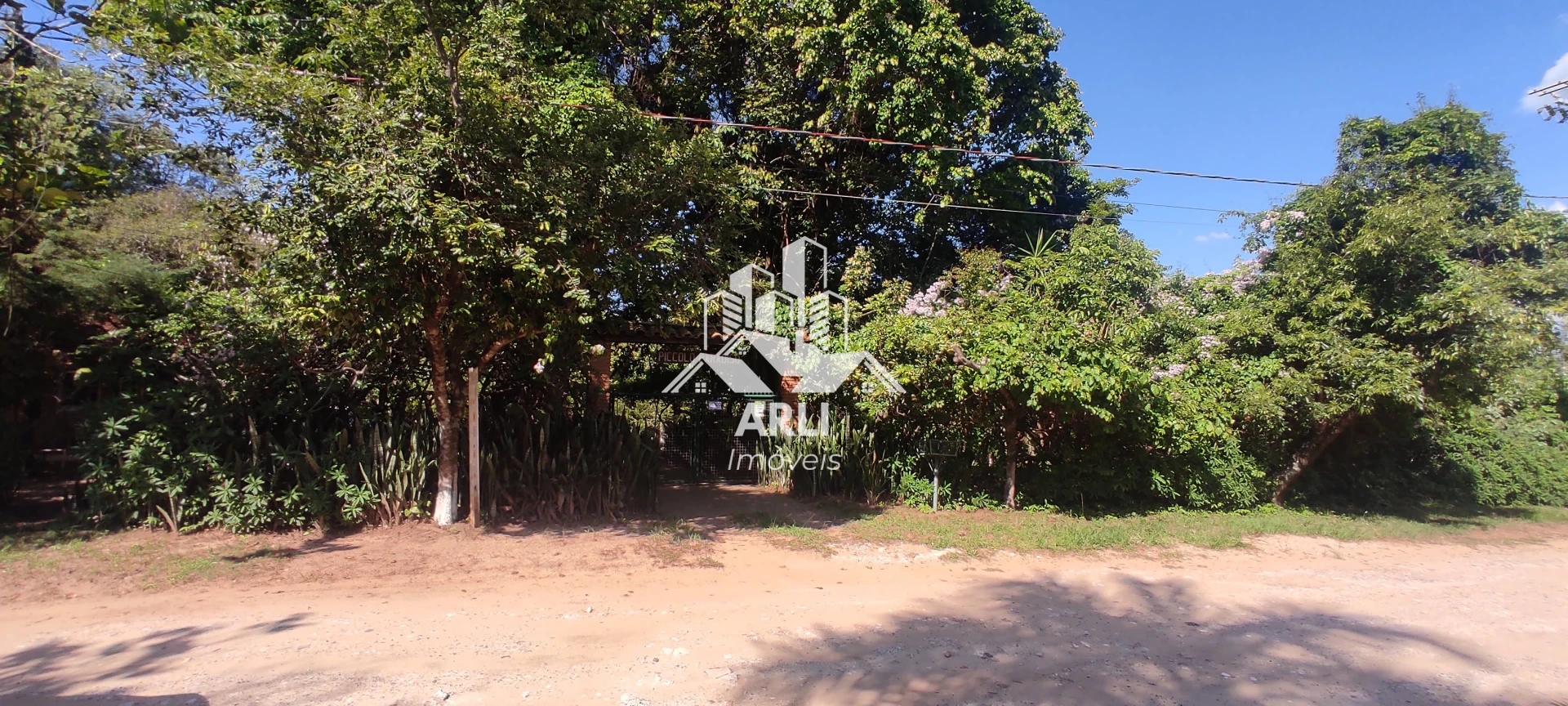 CHÁCARA À VENDA ALAMEDA SANTA CAROLINA QUITADA COM 5.000M2 !!! - 