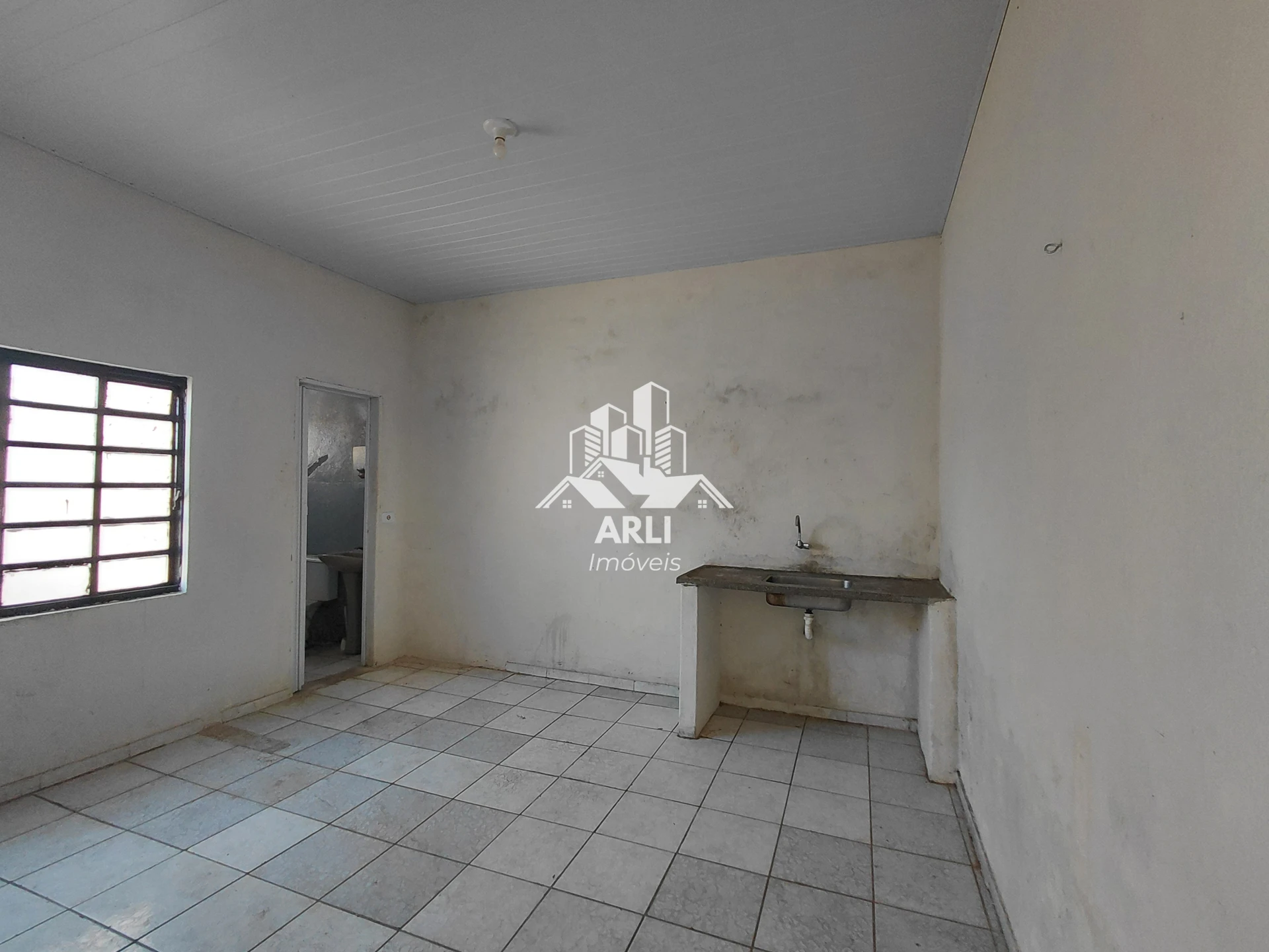 CASA À VENDA COM EDICULA ,ZONA NORTE PRÓXIMO AO CEASA-OPORTUNIDADE!!! - 