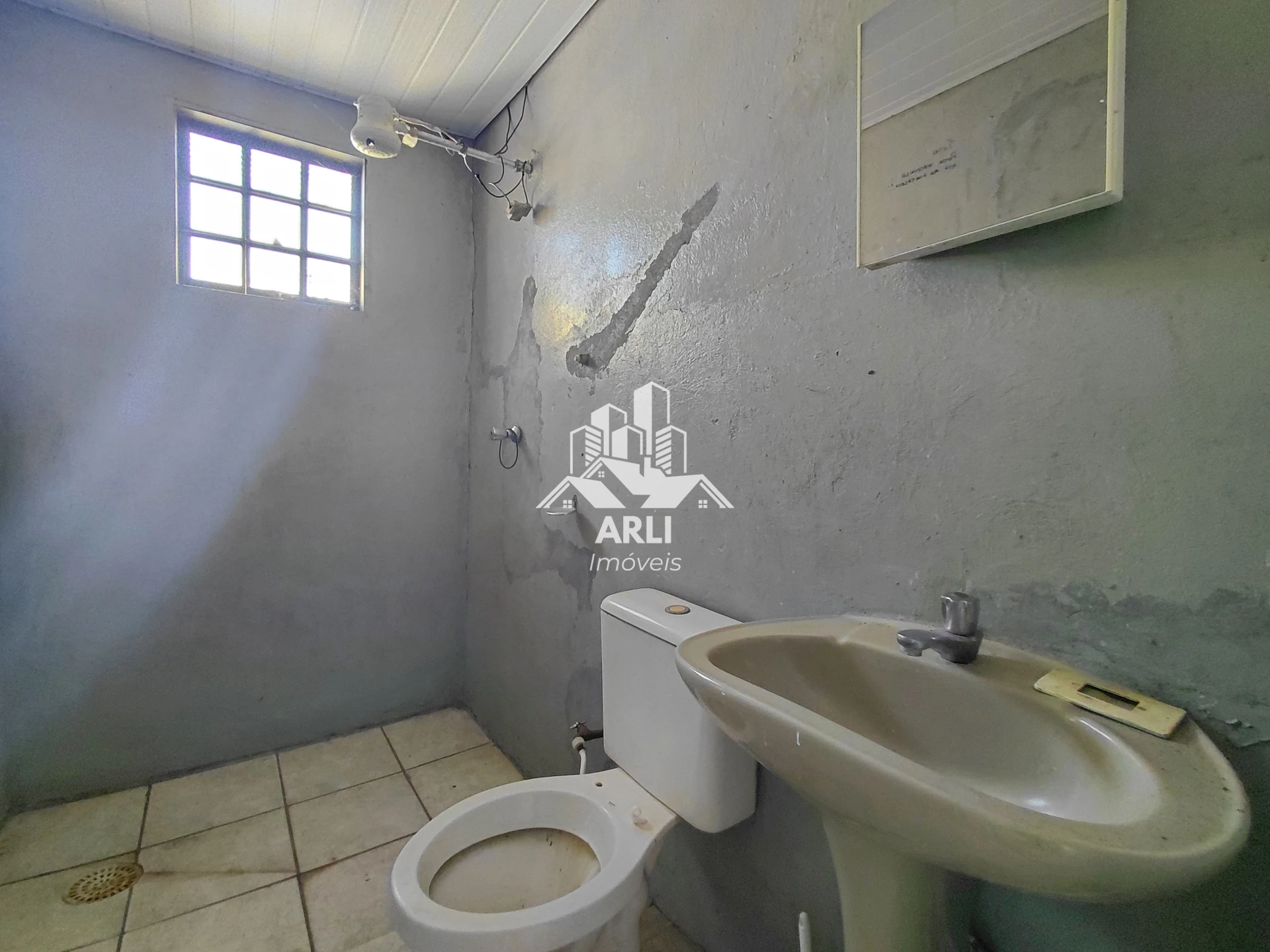 CASA À VENDA COM EDICULA ,ZONA NORTE PRÓXIMO AO CEASA-OPORTUNIDADE!!! - 