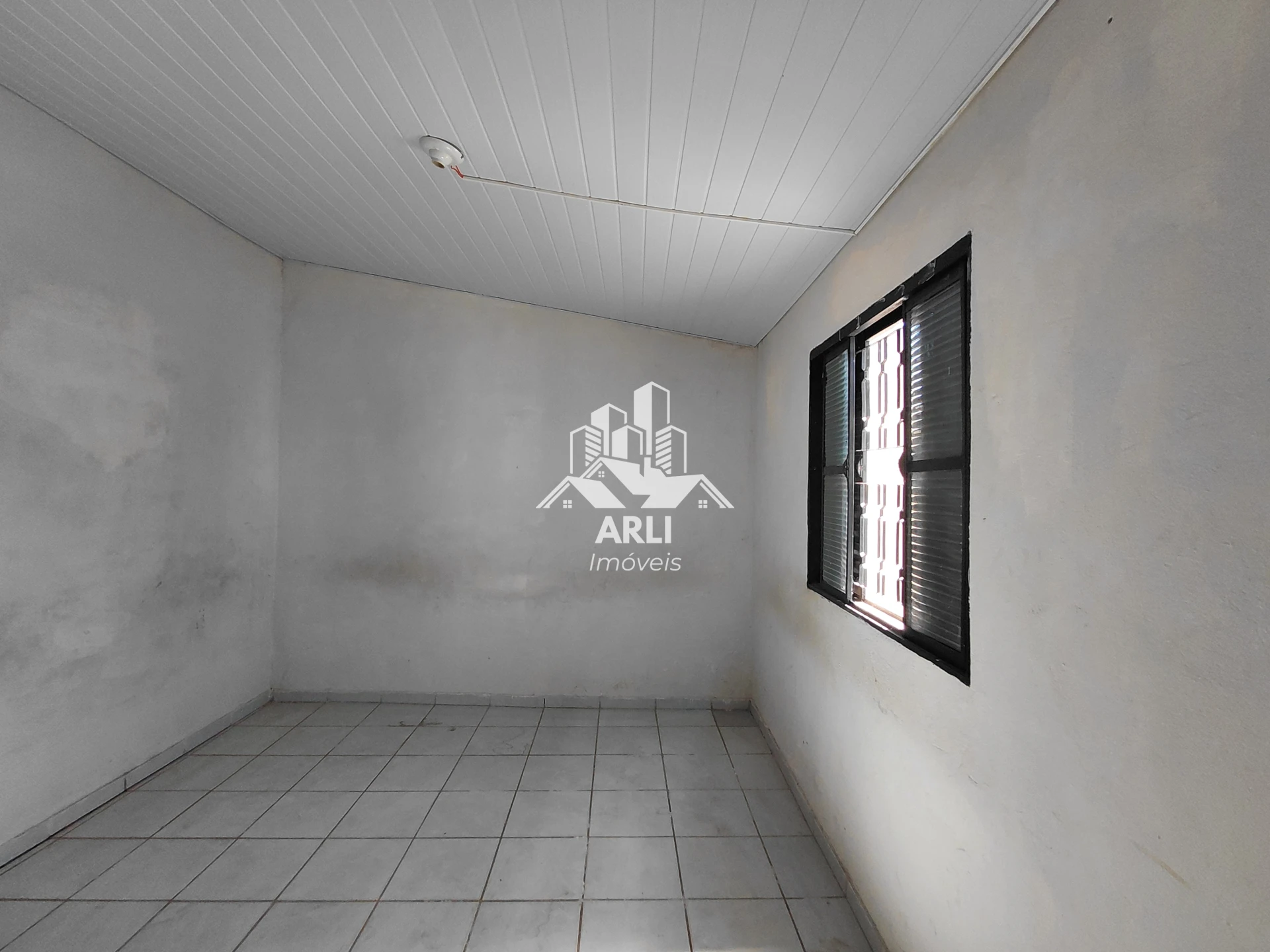 CASA À VENDA COM EDICULA ,ZONA NORTE PRÓXIMO AO CEASA-OPORTUNIDADE!!! - 