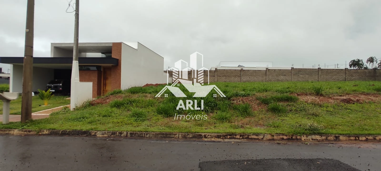 TERRENO À VENDA NO CONDOMINIO VERANA 250m ,topografia plana!!! - 