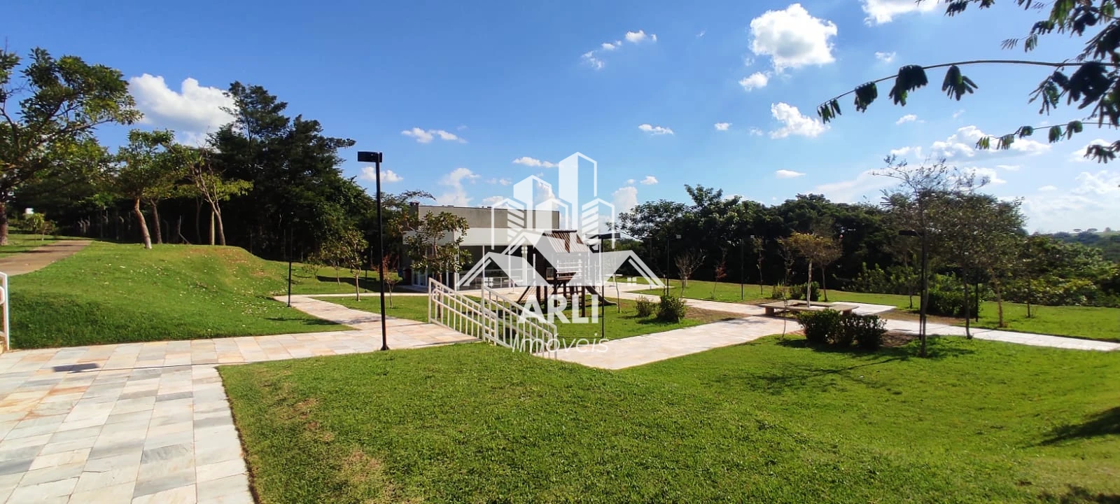 TERRENO À VENDA NO CONDOMINIO VERANA 250m ,topografia plana!!! - 