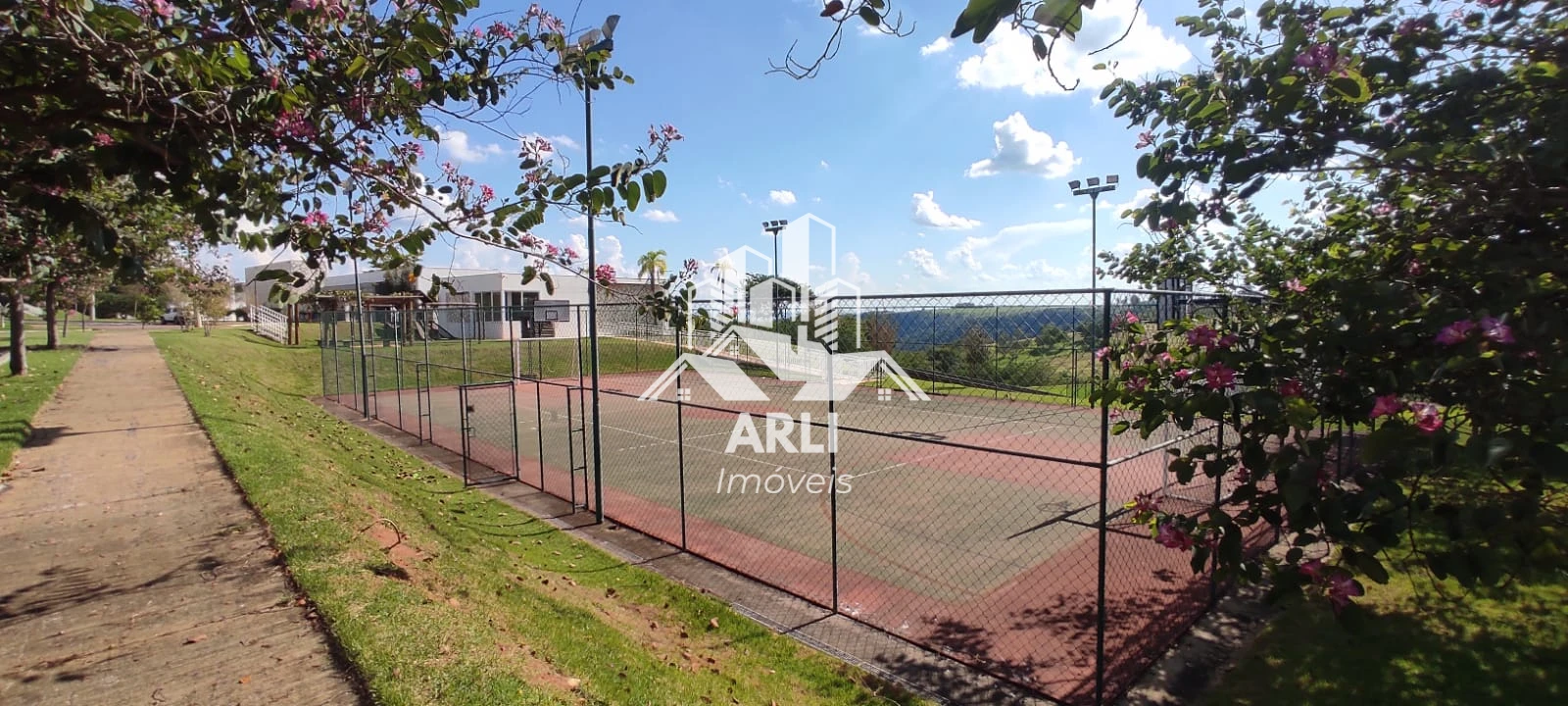 TERRENO À VENDA NO CONDOMINIO VERANA 250m ,topografia plana!!! - 