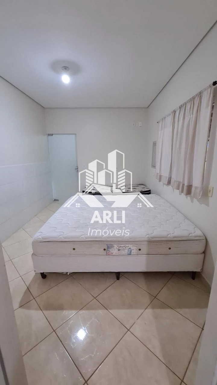 CHÁCARA À VENDA 5,000m2- ESTRADA PARA AVENCAS! - 