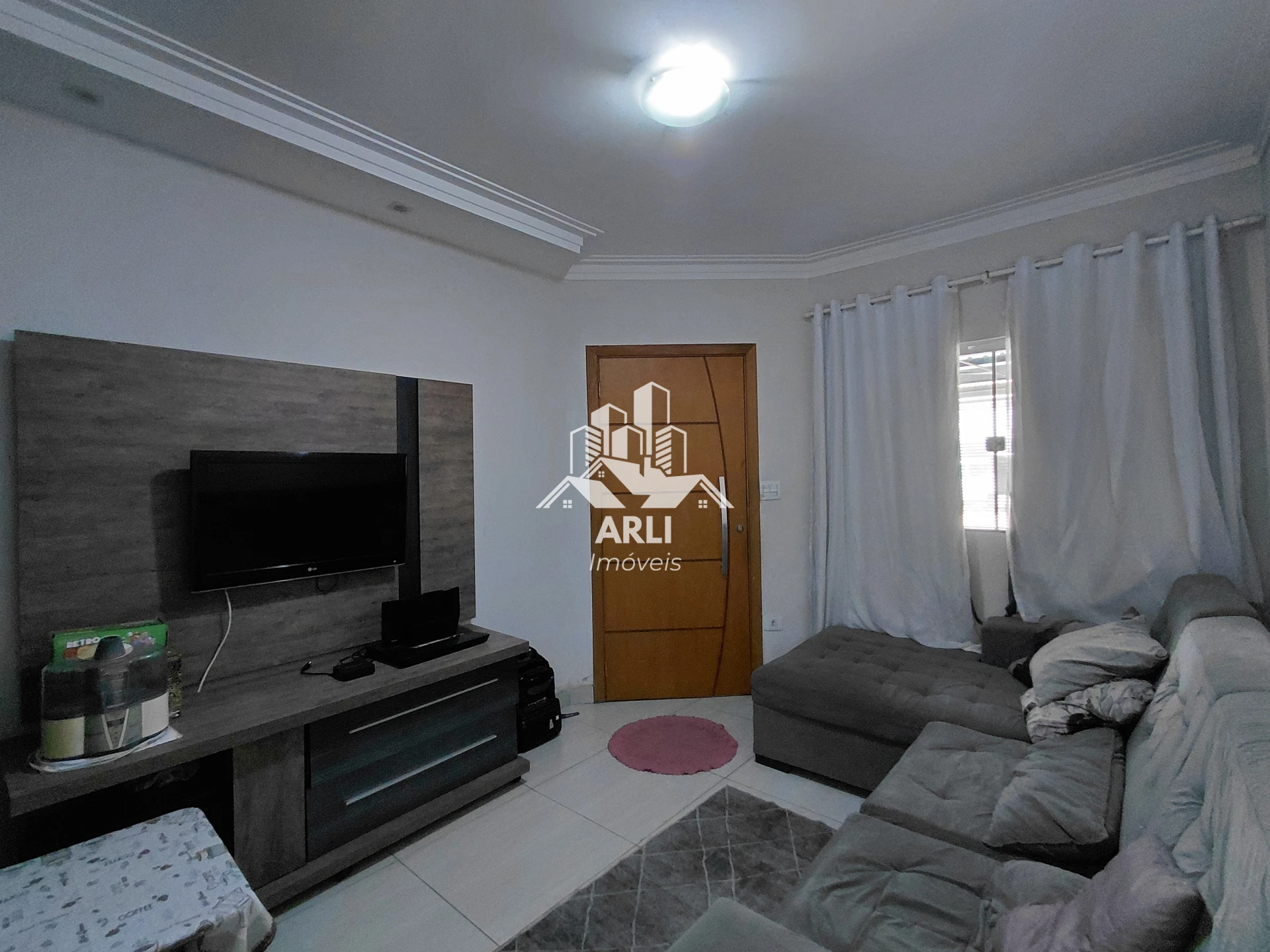 CASA À VENDA | JD. PEROLA- Conforto, lazer e potencial de renda em um só imóvel!