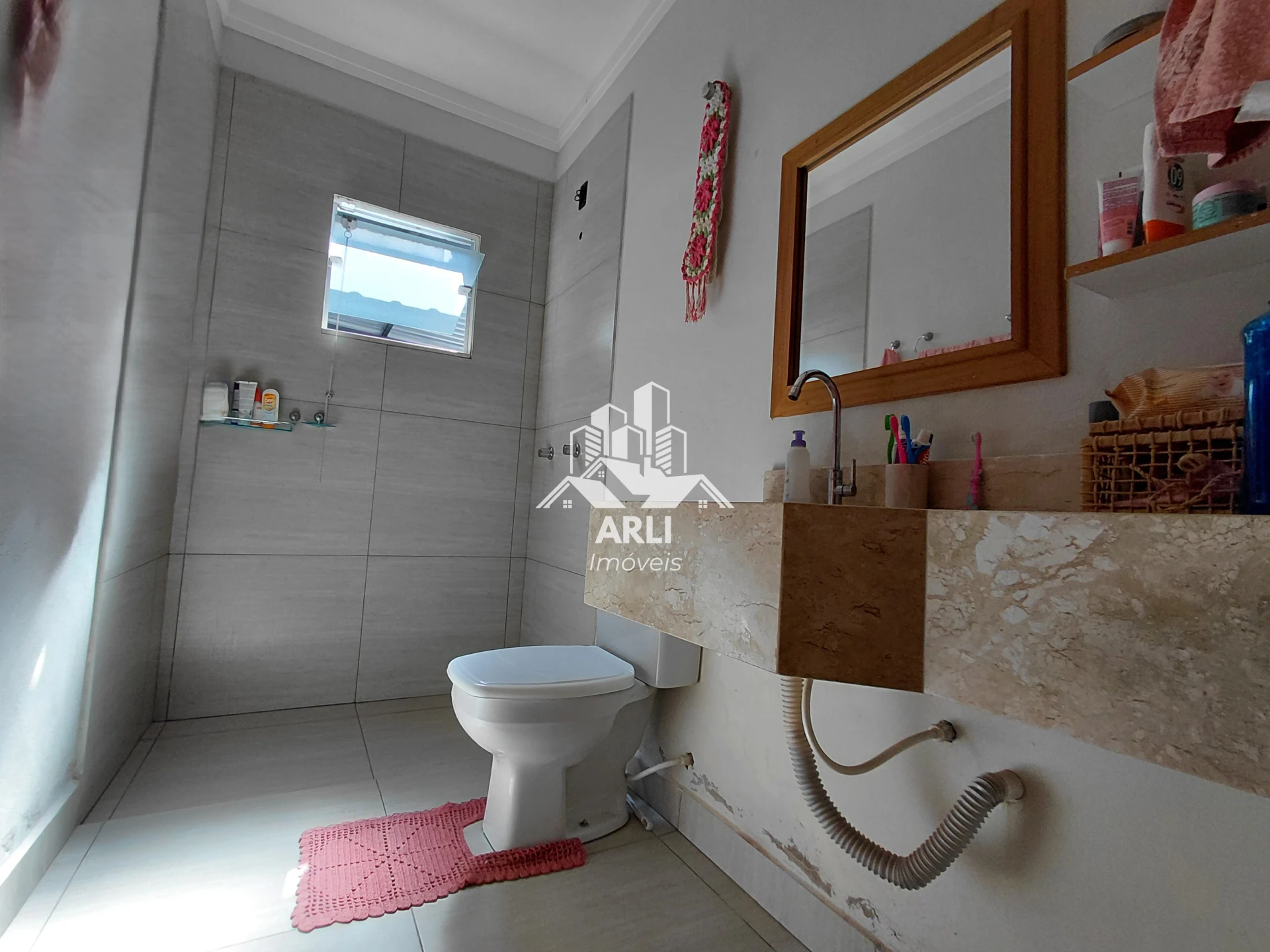  CASA À VENDA | JD. PEROLA- Conforto, lazer e potencial de renda em um só imóvel! - 