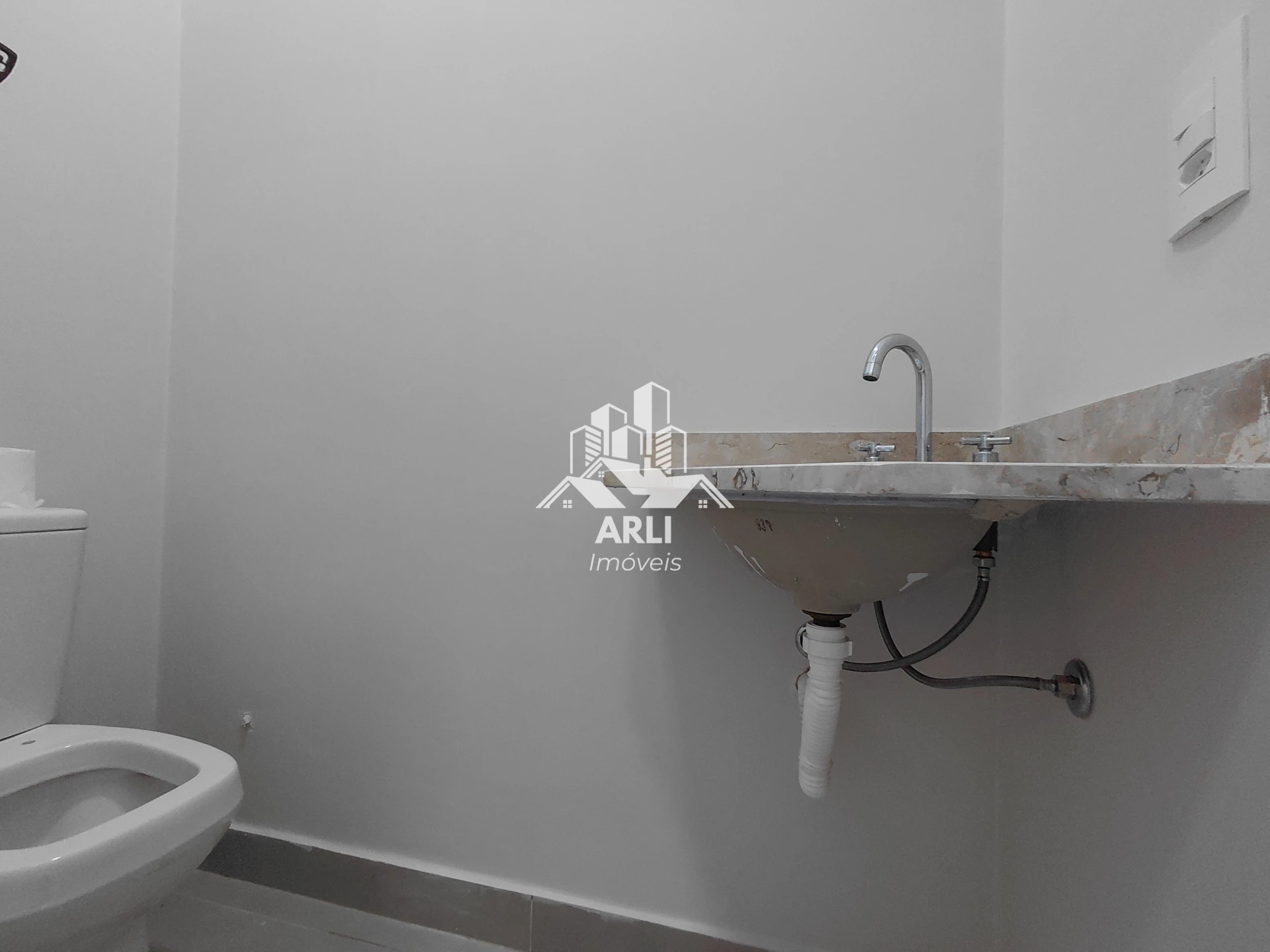 CASA À VENDA – Condomínio Reserva Altos do Bosque !!! - 