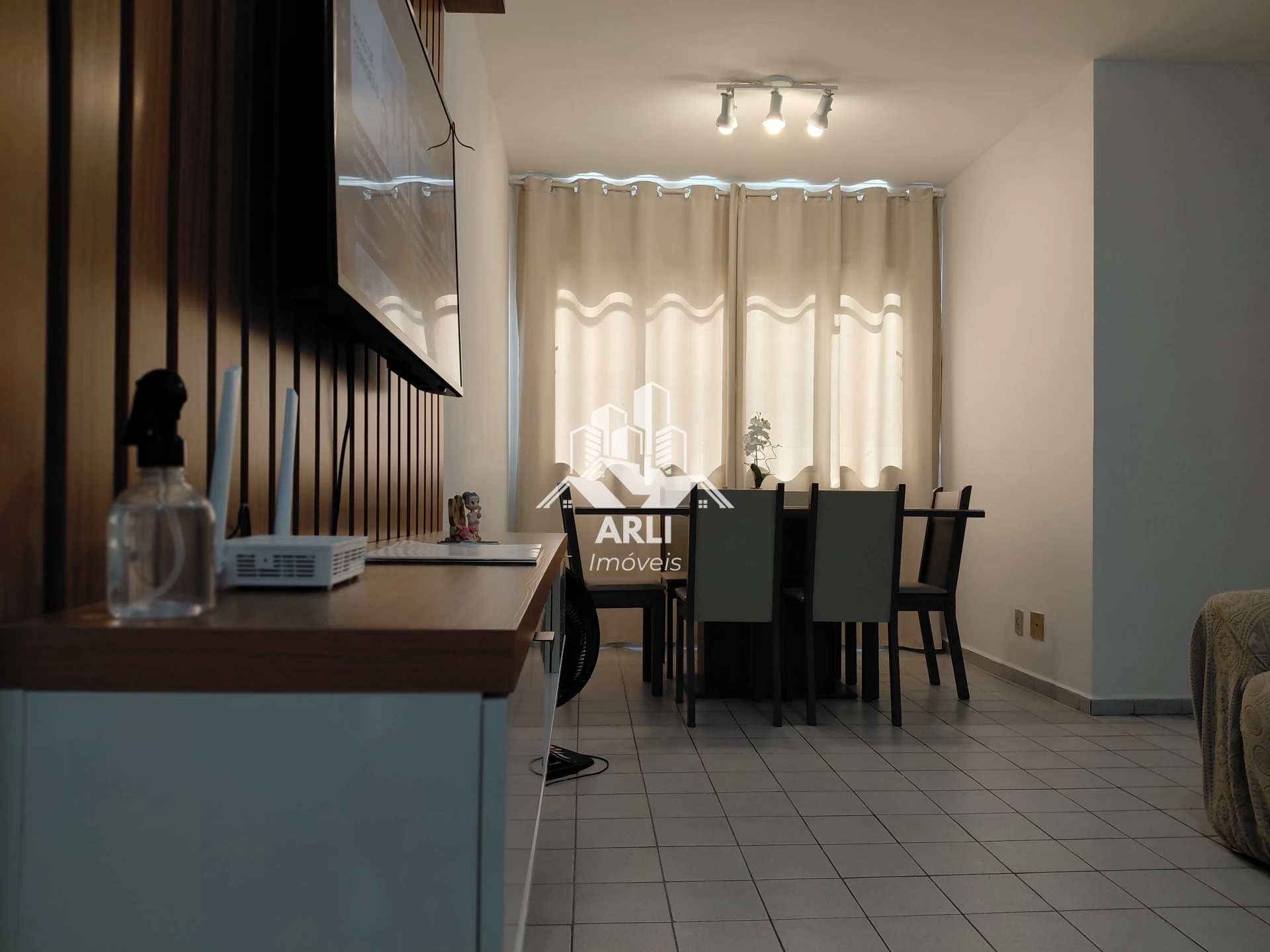 APARTAMENTO À VENDA ,CONDOMINIO ALTOS DA COLINA-3 QUARTOS!!!