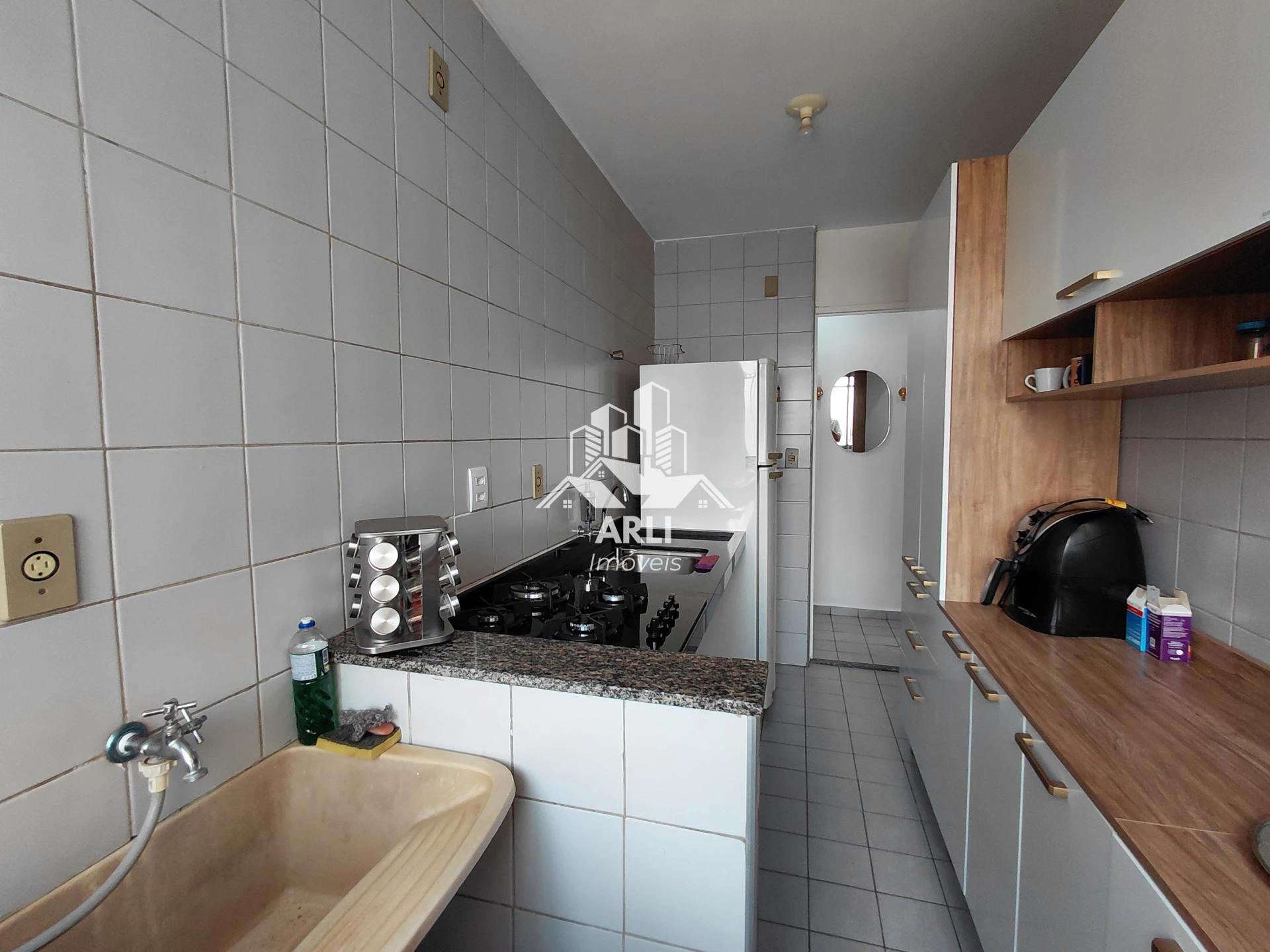 (MOBILIADO)OPORTUNIDADE PARA MORAR BEM,  ALTOS DA COLINA! (3-DORMITÓRIOS) - 