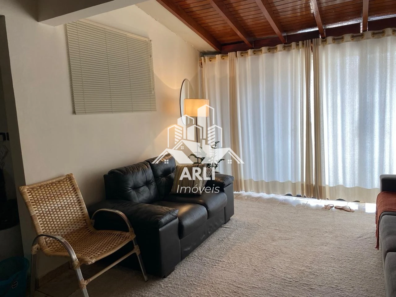 CASA À VENDA EM ECHAPORÃ.  ACEITA PERMUTA EM MARILIA!!! - 