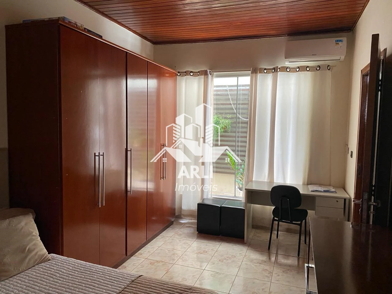 CASA À VENDA EM ECHAPORÃ.  ACEITA PERMUTA EM MARILIA!!! - 